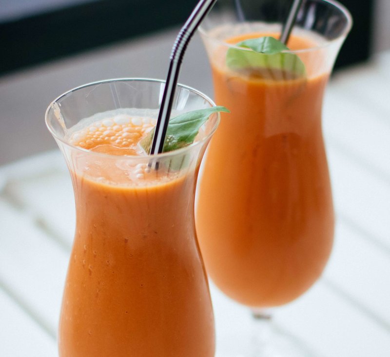 rsz_canva_-_selective_focus_photography_of_two_orange_drinks-min800